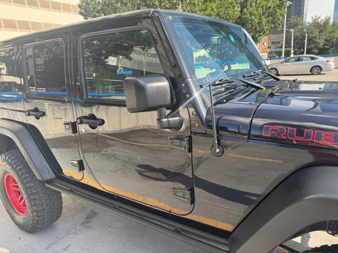 Used 2017 Jeep Wrangler Unlimited Rubicon image 10