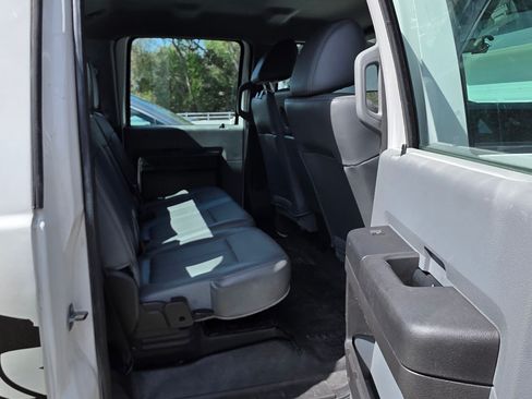 Used 2011 Ford F250 XL w/ PWR Equipment Group image 5