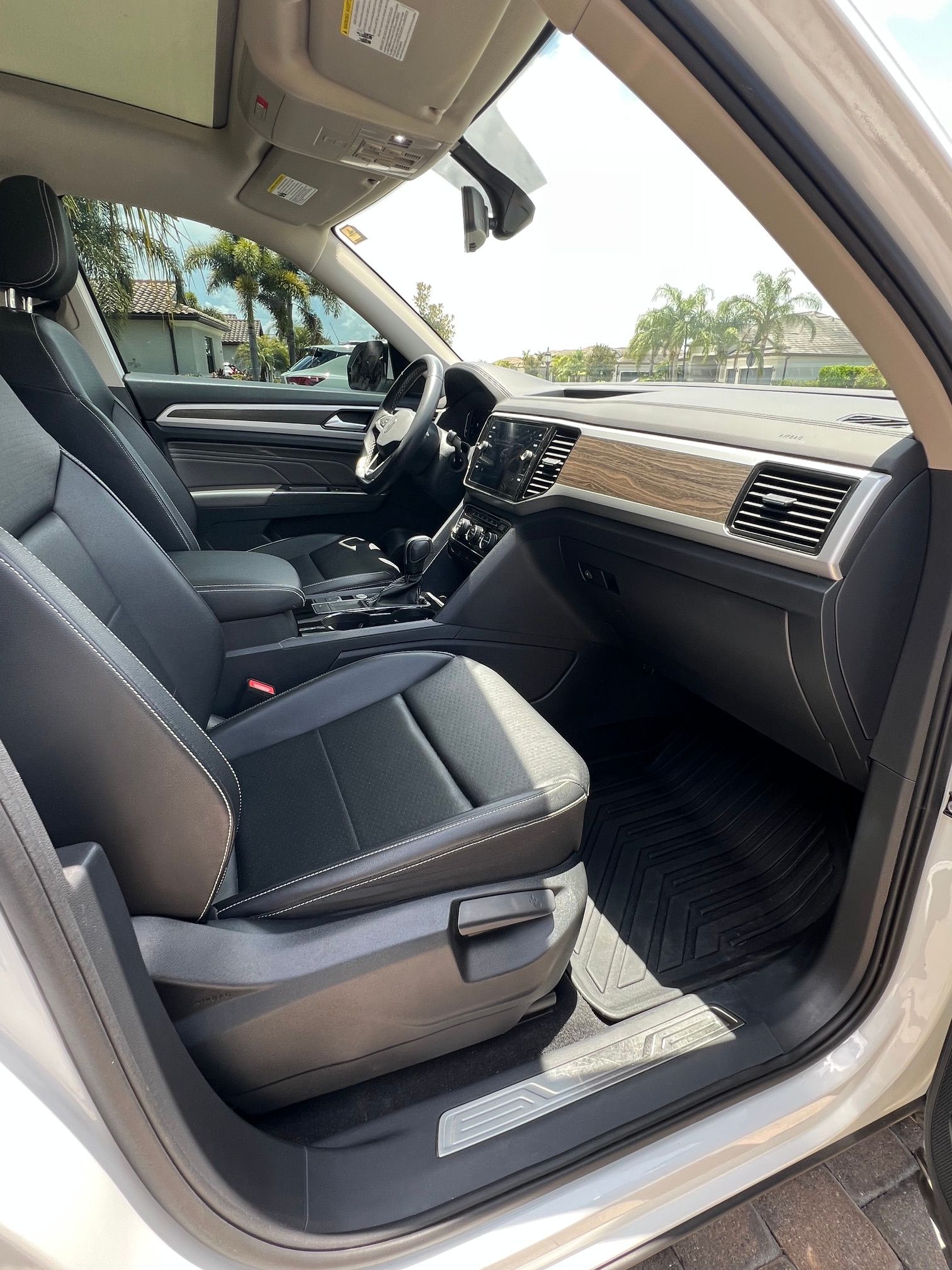 Used 2022 Volkswagen Atlas SE w/ Panoramic Sunroof Package FWD image 18