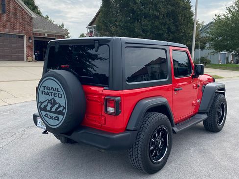 Used 2018 Jeep Wrangler Sport image 2