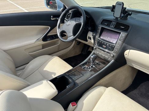 Used 2010 Lexus IS 250C image 12