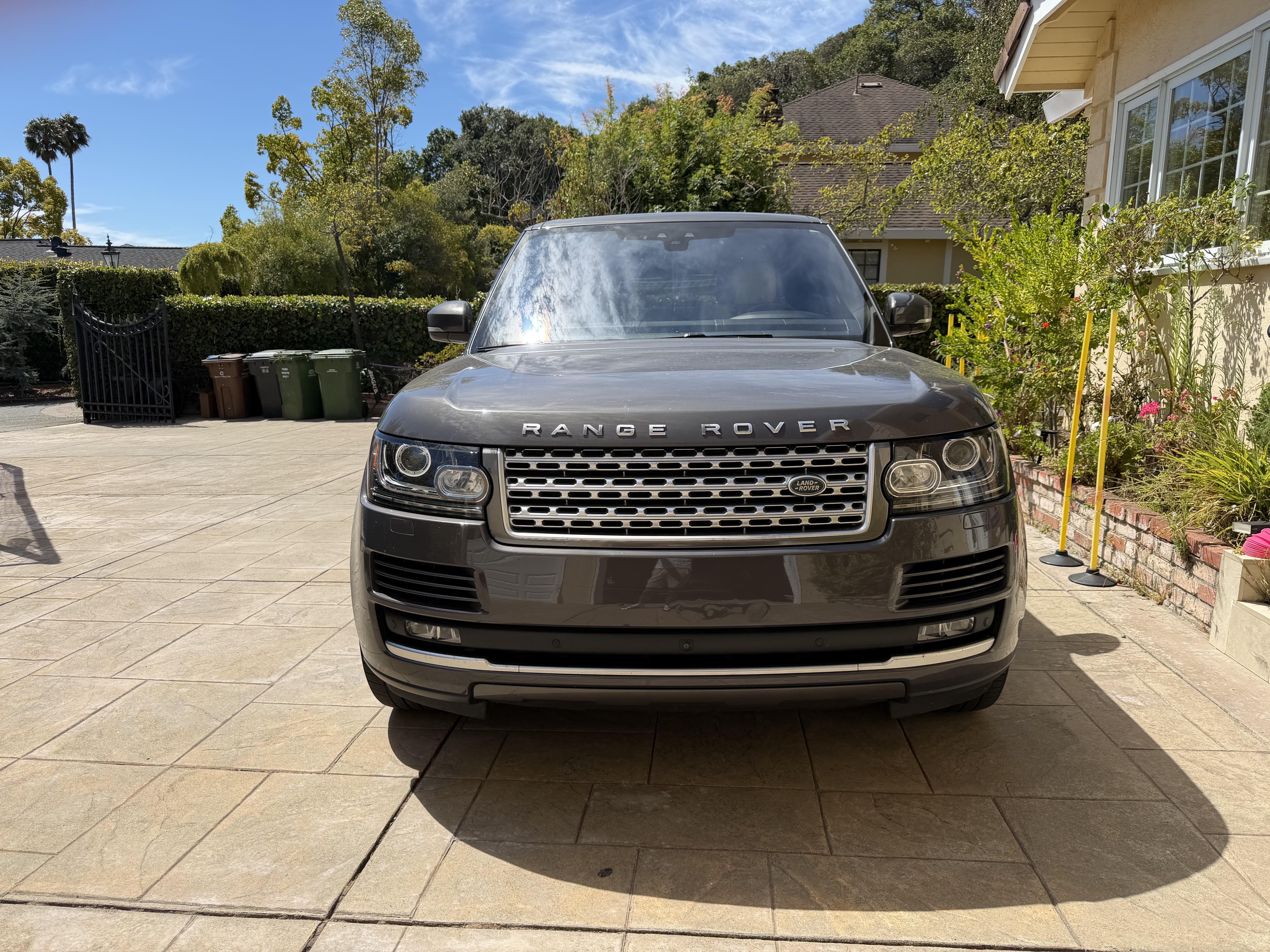Used 2017 Land Rover Range Rover Supercharged AWD/4WD image 2