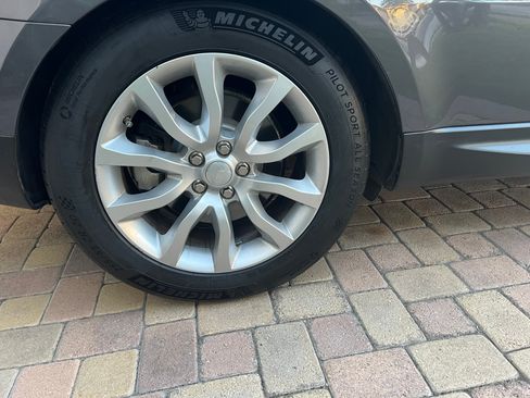 Used 2016 Land Rover Range Rover Sport HSE image 22