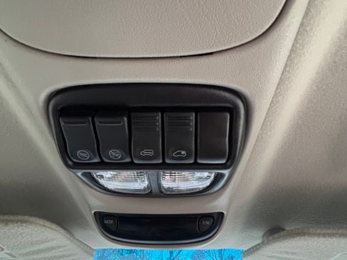 Used 2005 Chevrolet Venture LS w/ Easy Order Package image 6