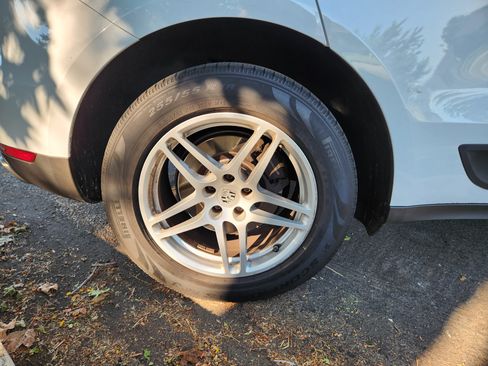 Used 2018 Porsche Macan Sport Edition image 29