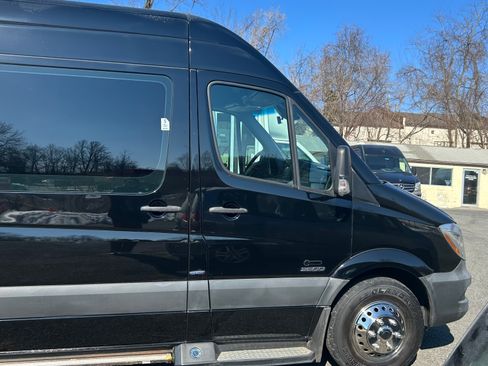 Used 2016 Mercedes-Benz Sprinter 3500 image 13