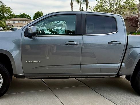 Used 2020 Chevrolet Colorado LT image 2