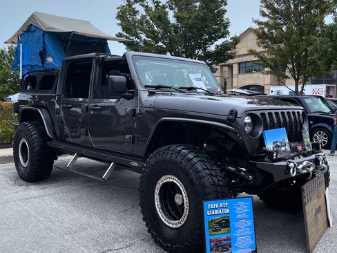 Used 2020 Jeep Gladiator Sport w/ Quick Order Package 24S image 14