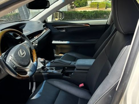 Used 2013 Lexus ES 350 w/ Premium Pkg FWD image 8