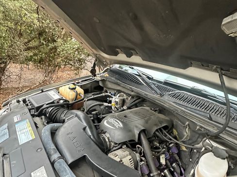 Used 2001 Chevrolet Silverado 2500 LT w/ Off-Road Skid Plate Pkg image 10