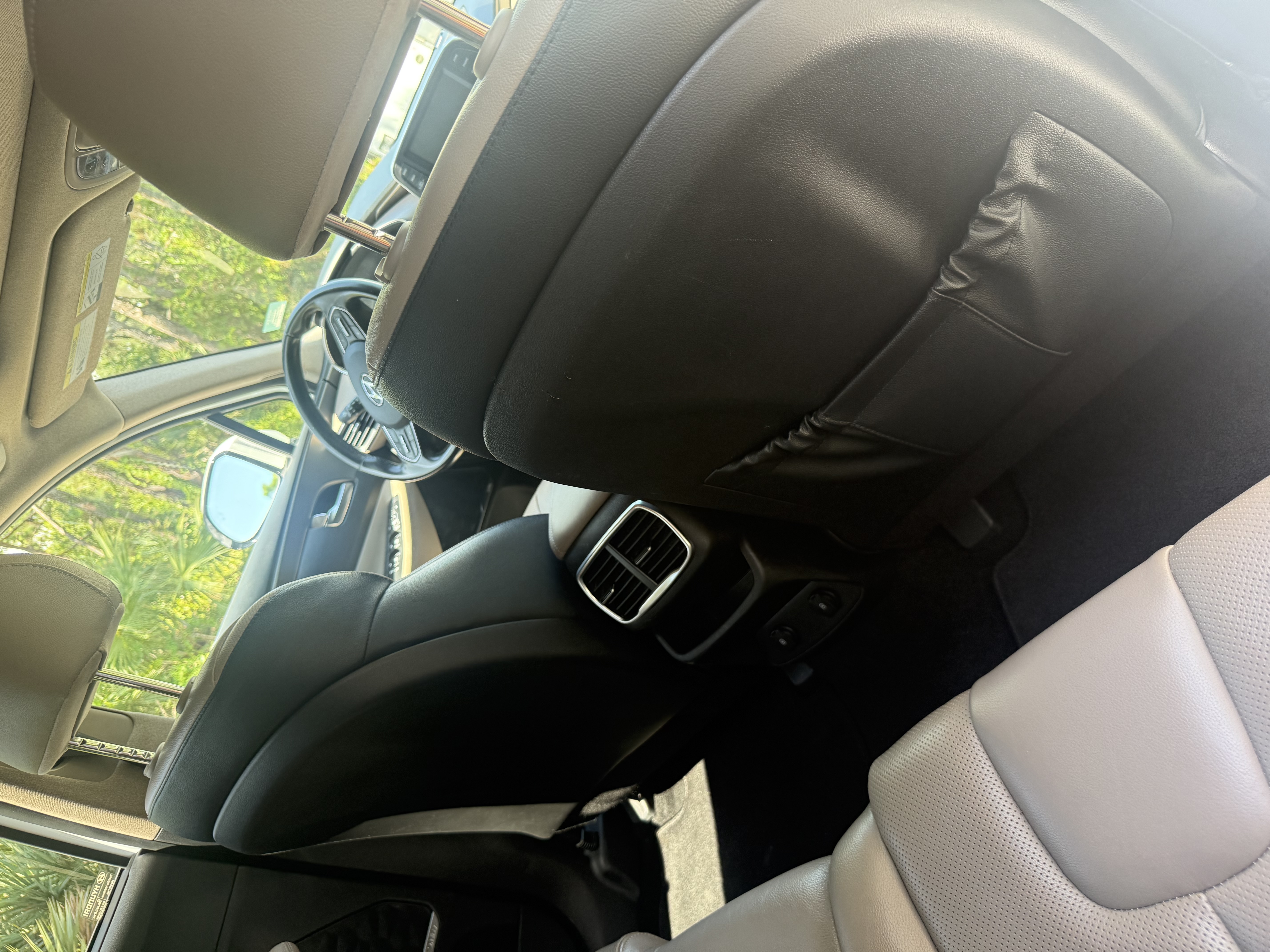 Used 2020 Hyundai Santa Fe SEL FWD image 12