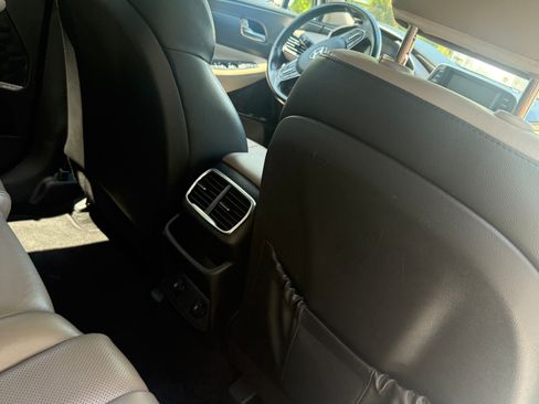 Used 2020 Hyundai Santa Fe SEL FWD image 12