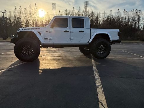 Used 2025 Jeep Gladiator Rubicon image 4