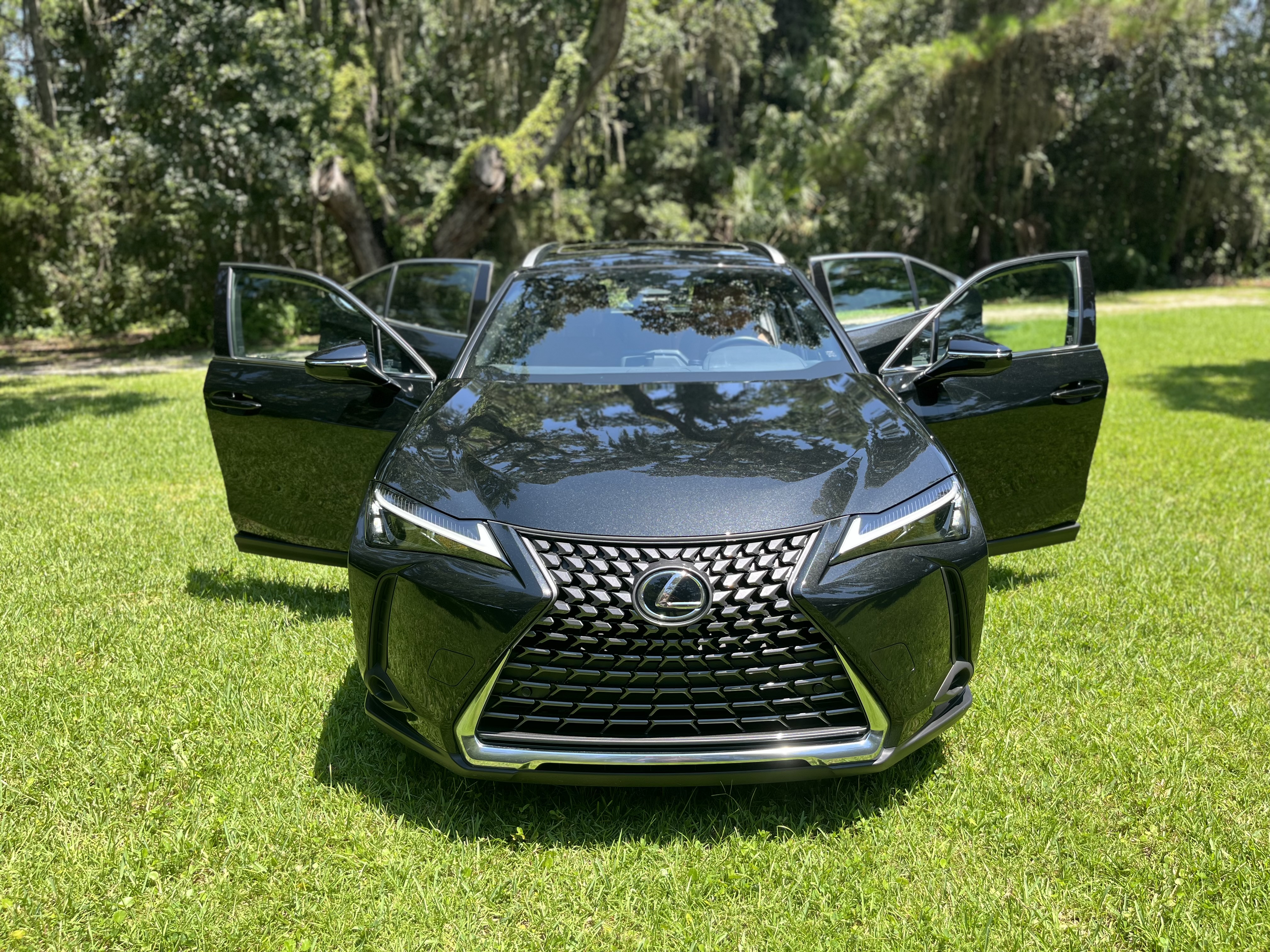 Used 2025 Lexus UX 300h FWD w/ Accessory Package (Z1) image 8