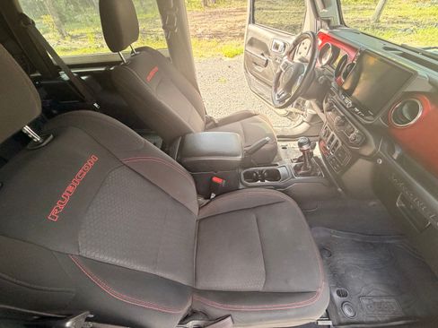 Used 2021 Jeep Wrangler Rubicon AWD/4WD image 12
