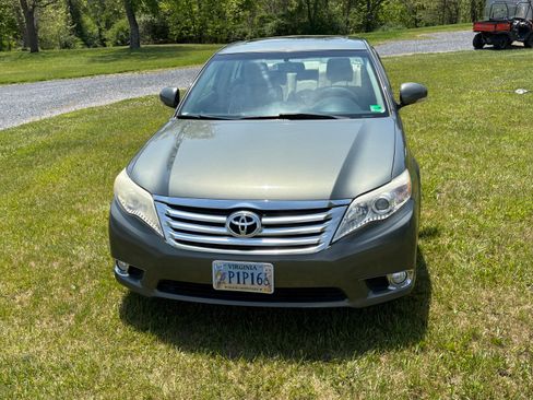 Used 2011 Toyota Avalon FWD image 8