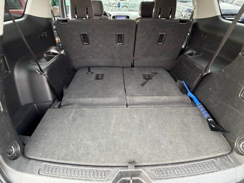 Used 2018 GMC Acadia SLE image 6