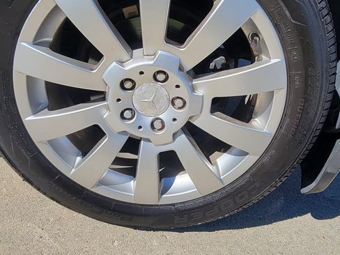 Used 2010 Mercedes-Benz GLK 350 4MATIC image 23