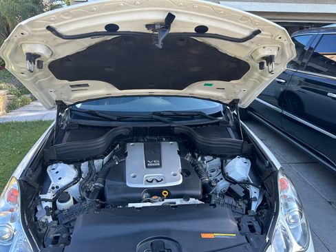 Used 2017 INFINITI QX50 2WD w/ Deluxe Touring Package image 27
