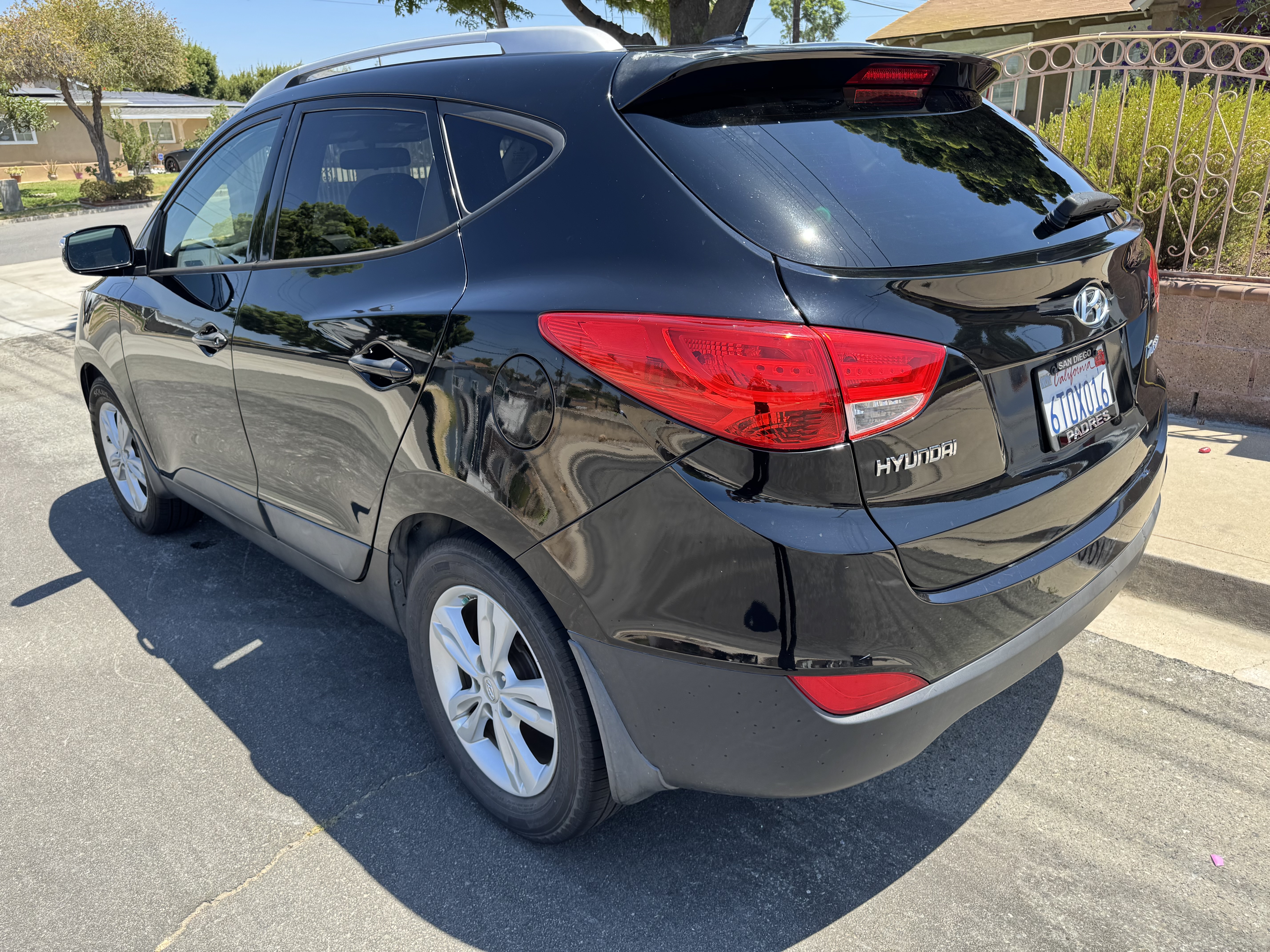 Used 2012 Hyundai Tucson GLS FWD image 4