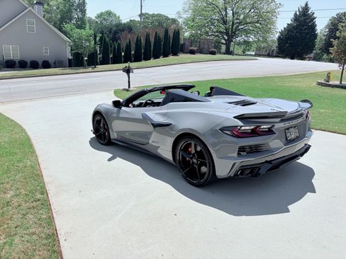 Used 2025 Chevrolet Corvette E-Ray w/ Stealth Interior Trim Package AWD/4WD image 19