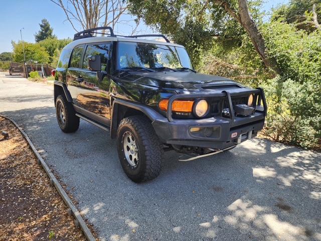 Used 2007 Toyota FJ Cruiser 4WD w/ Upgrade Pkg 1 image 1