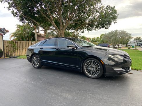 Used 2015 Lincoln MKZ w/ Equipment Group 102A Reserve image 11