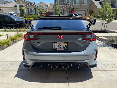 Used 2023 Honda Civic Type R image 8