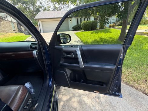 Used 2019 Toyota 4Runner Limited AWD/4WD image 16