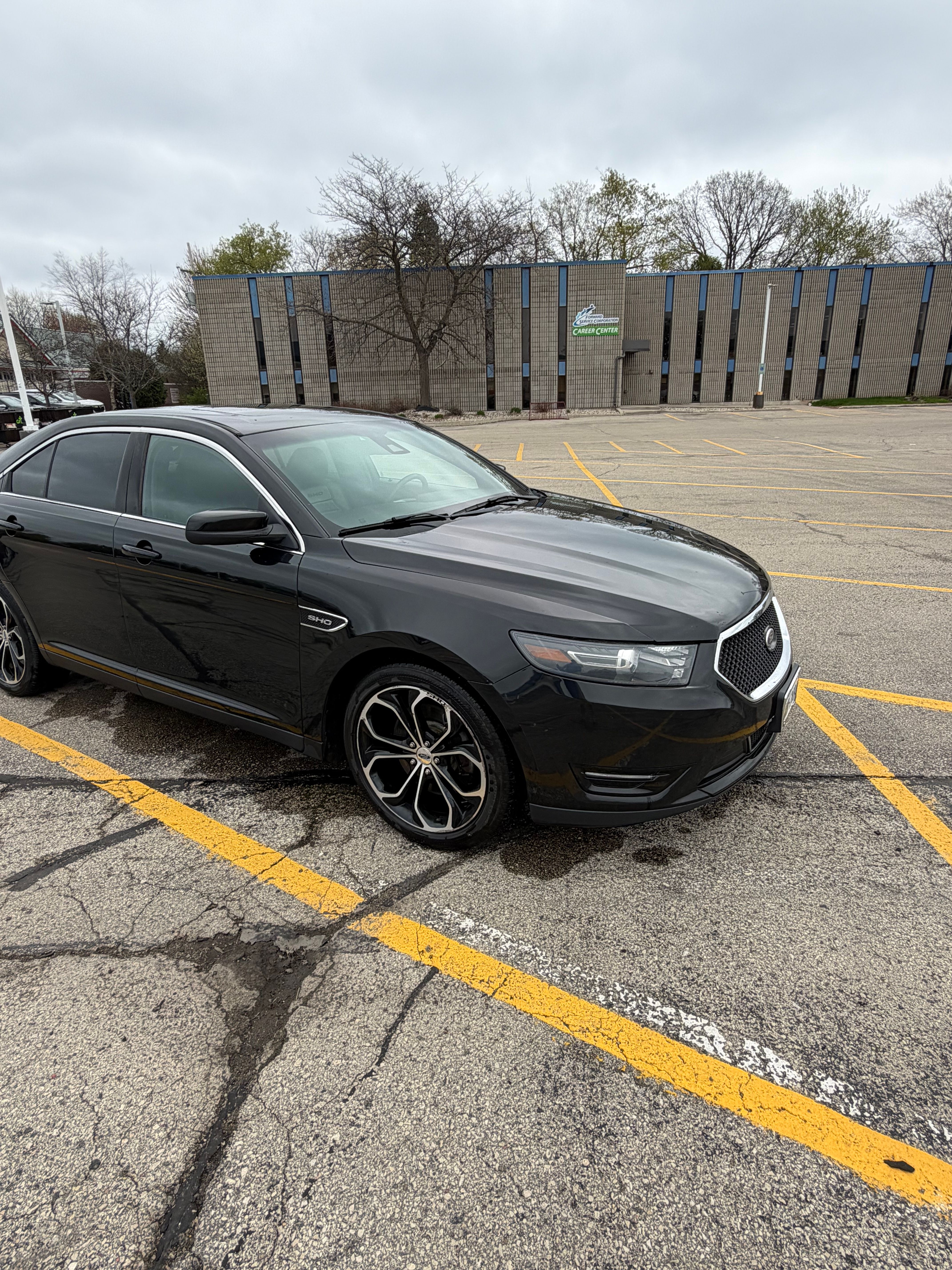 Used 2015 Ford Taurus SHO w/ Equipment Group 401A AWD/4WD image 12