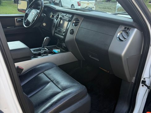 Used 2014 Ford Expedition EL Limited w/ Equipment Group 301A AWD/4WD image 2