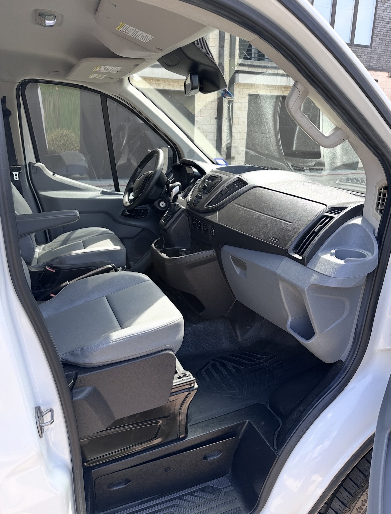 Used 2016 Ford Transit 250 148 Low Roof RWD image 17