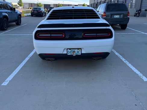 Used 2022 Dodge Challenger GT RWD image 5