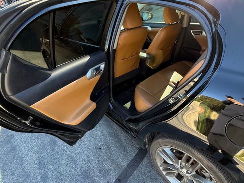 Used 2013 Lexus CT 200h image 9