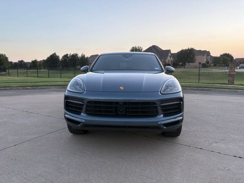 Used 2020 Porsche Cayenne S AWD/4WD image 2