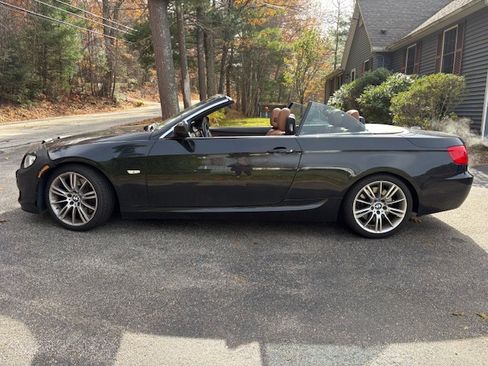 Used 2013 BMW 335i Convertible image 6