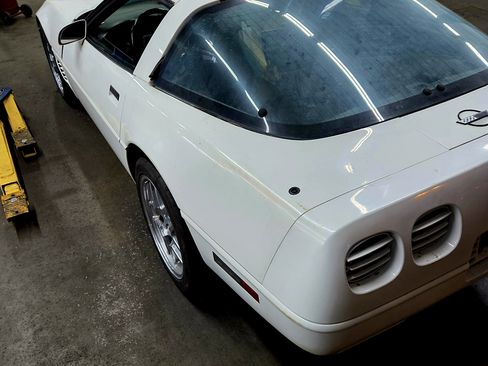 Used 1996 Chevrolet Corvette Coupe image 6