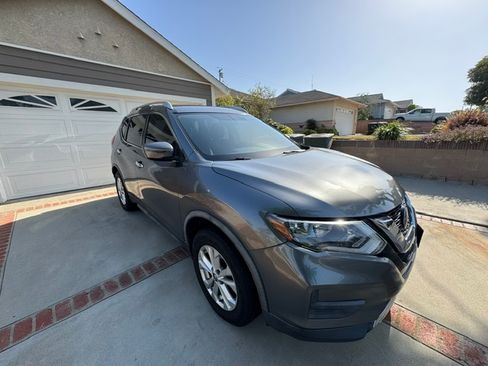 Used 2018 Nissan Rogue S w/ S Value Package FWD image 8