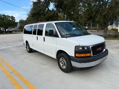Used 2023 GMC Savana 3500 LS w/ Chrome Appearance Package image 1