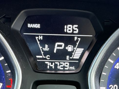 Used 2016 Hyundai Elantra SE image 12