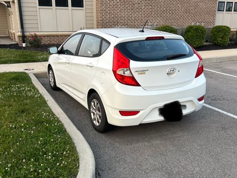 Used 2012 Hyundai Accent GS FWD image 6