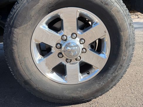 Used 2014 RAM 2500 SLT w/ Luxury Group AWD/4WD image 15