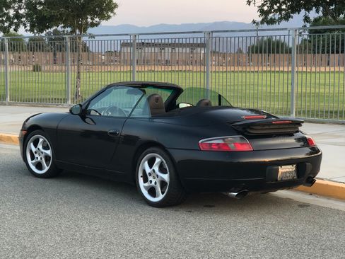 Used 2001 Porsche 911 Cabriolet image 4