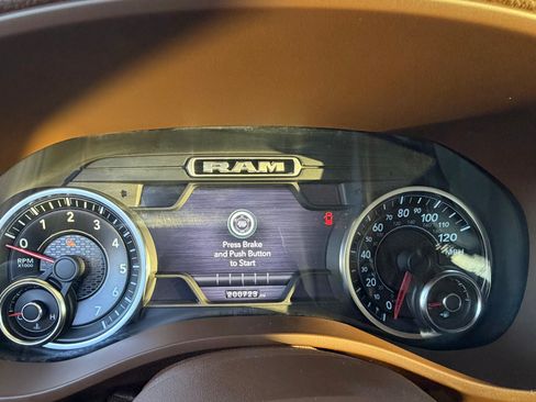 Used 2019 RAM 1500 Laramie image 28