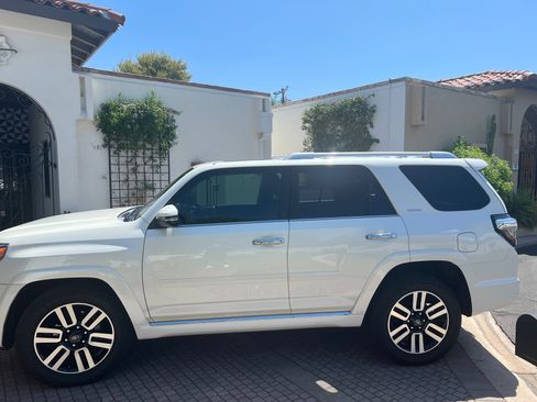Used 2020 Toyota 4Runner Limited AWD/4WD image 6