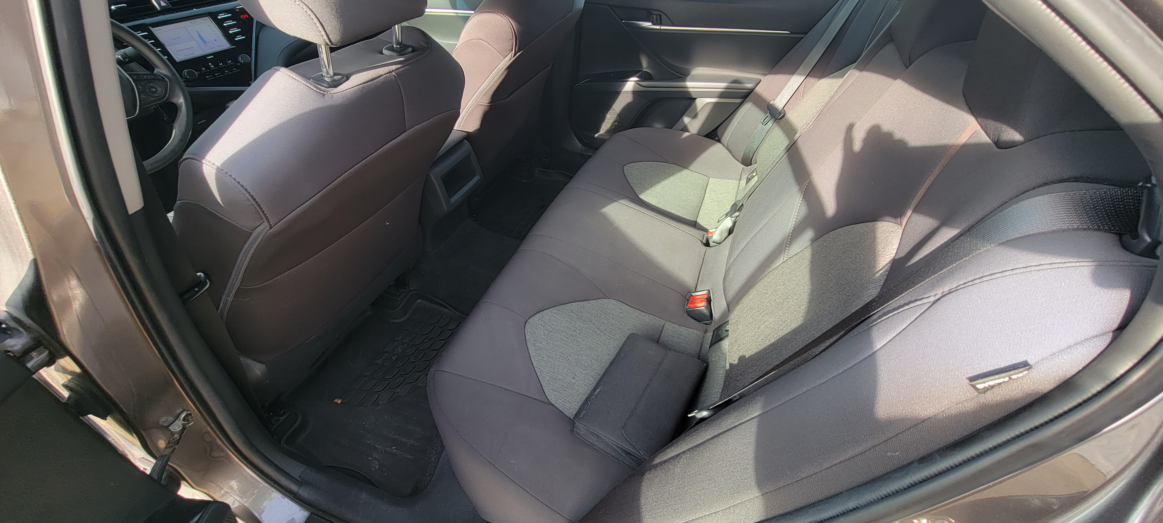 Used 2020 Toyota Camry LE FWD image 10