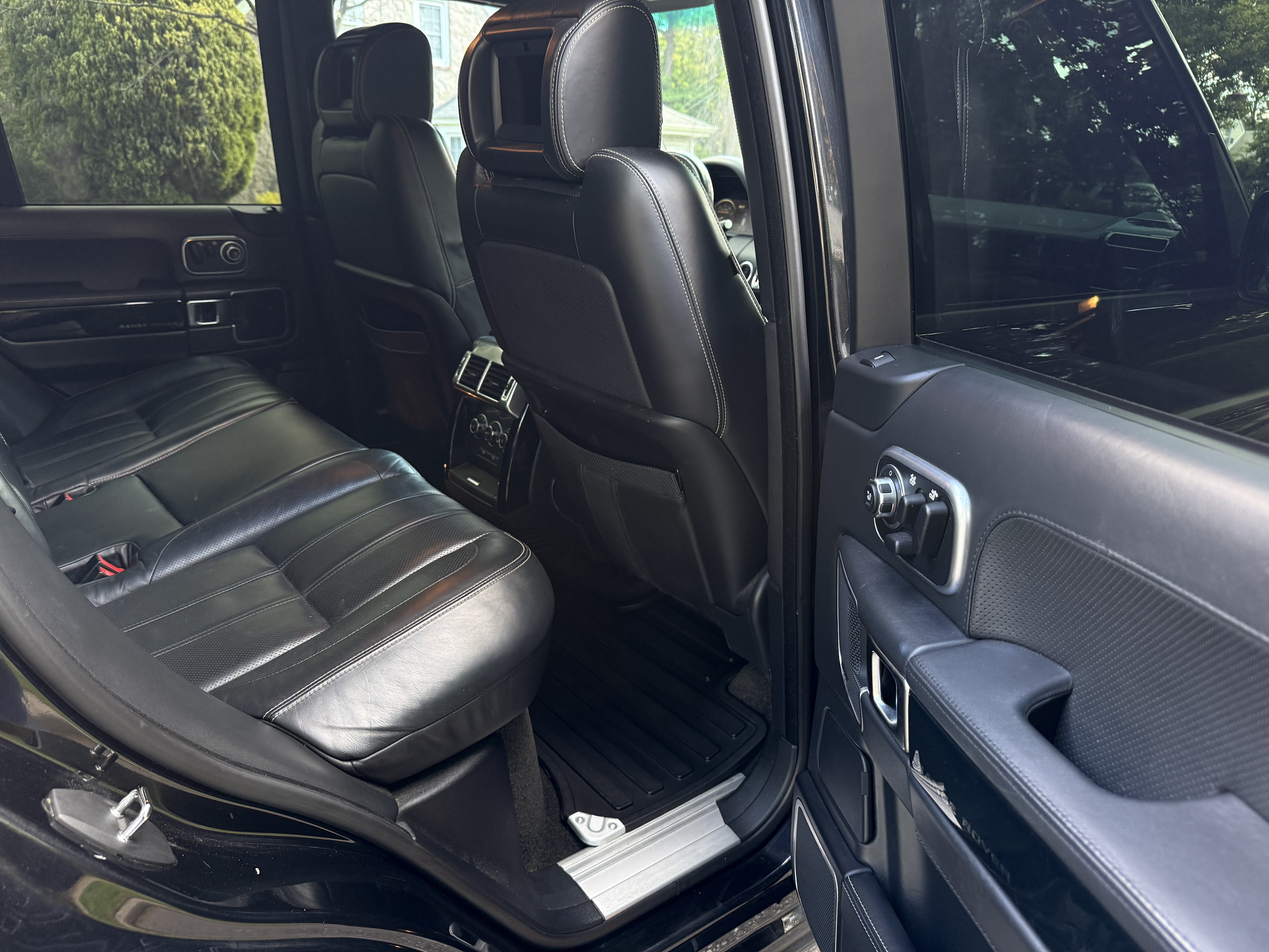 Used 2012 Land Rover Range Rover Autobiography AWD/4WD image 15