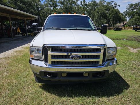 Used 2001 Ford F350 2WD Crew Cab DRW Super Duty image 1