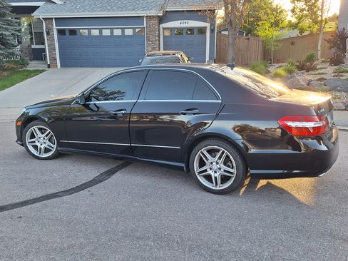 Used 2013 Mercedes-Benz E 350 4MATIC Sedan image 1