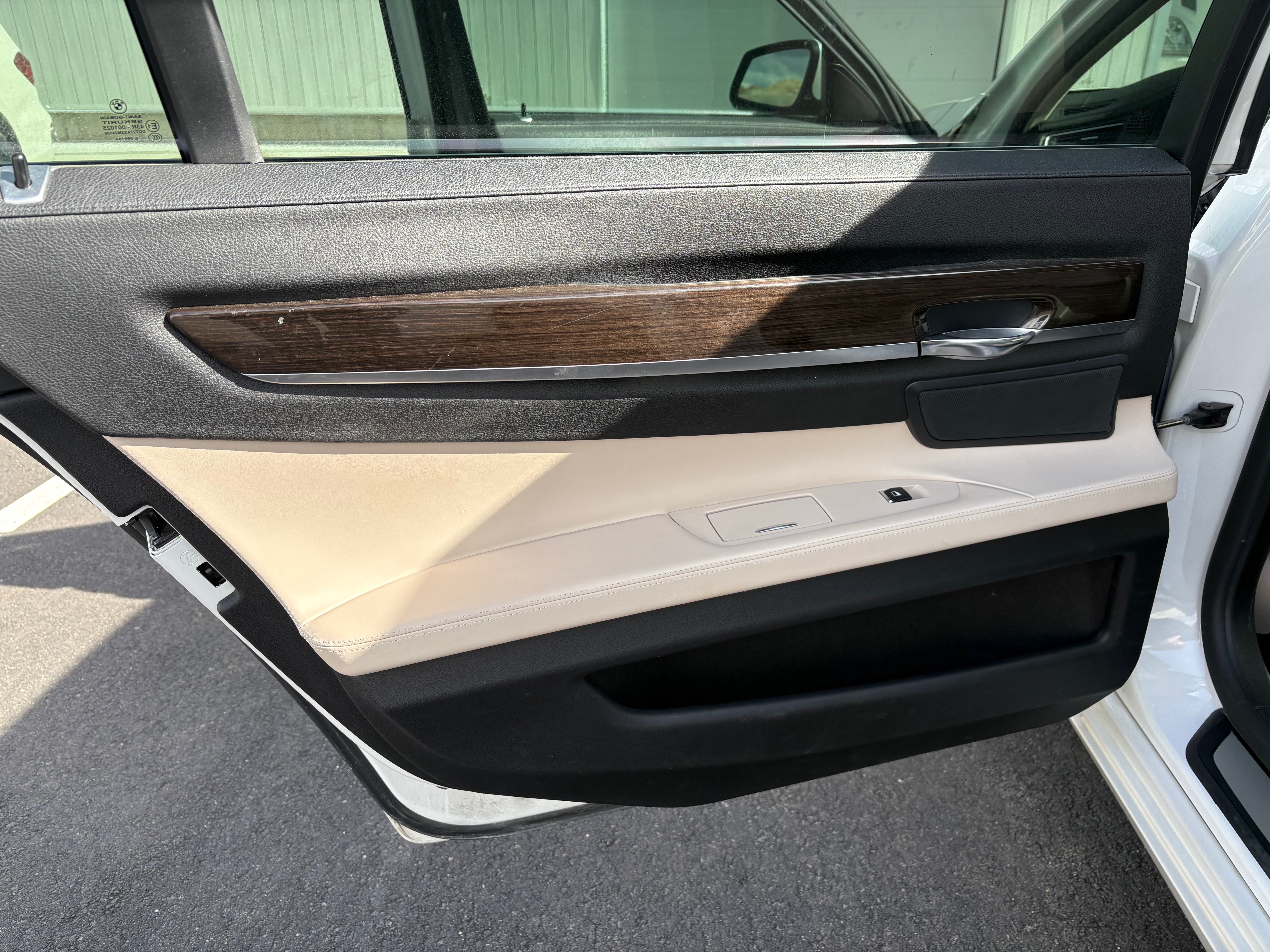 Used 2010 BMW 750Li xDrive AWD/4WD image 17